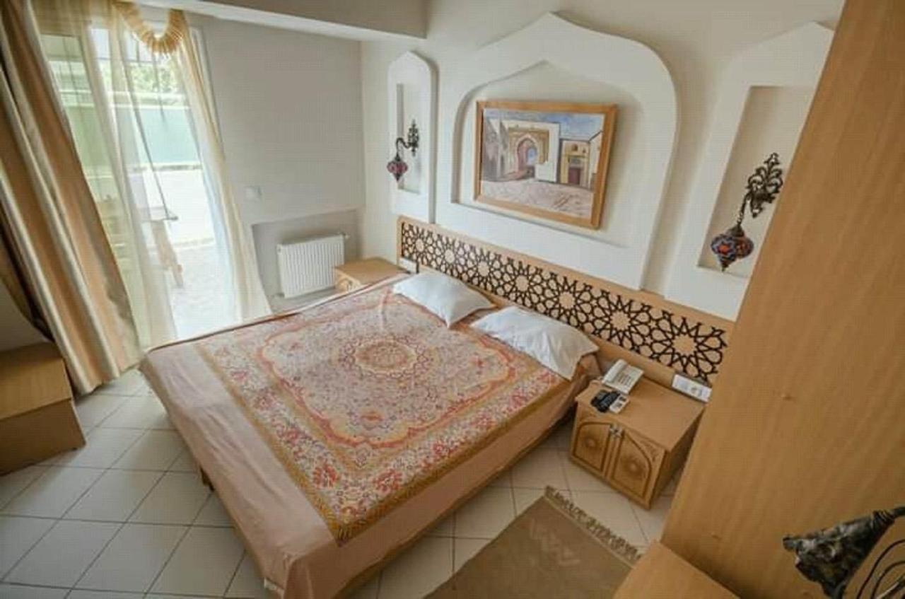 Hotel Saheb Ettabaa Tunis Zewnętrze zdjęcie